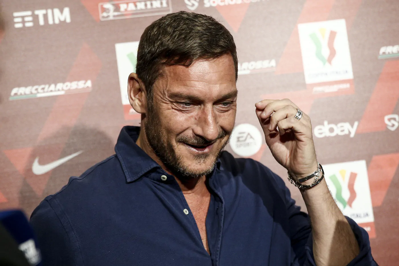 Totti – Como : cosa c’è di vero? Quanto guadagnerebbe il “Pupone”?