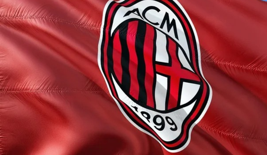 Milan, Leao: “Non abbiamo paura, con l’Inter può cambiare la stagione”