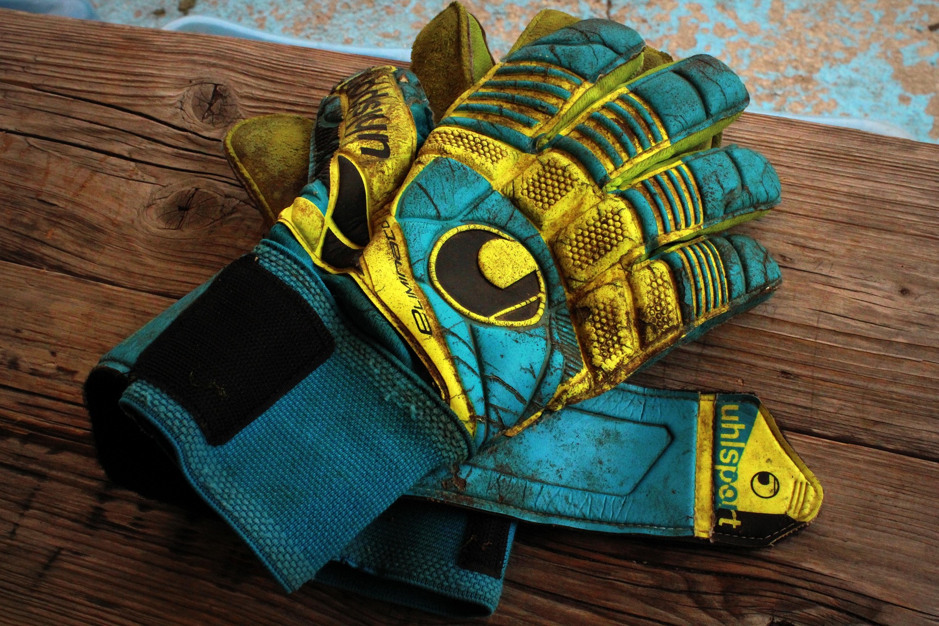 Neuer di nuovo nel mirino della critica: fatali i suoi errori con l’Ecuador