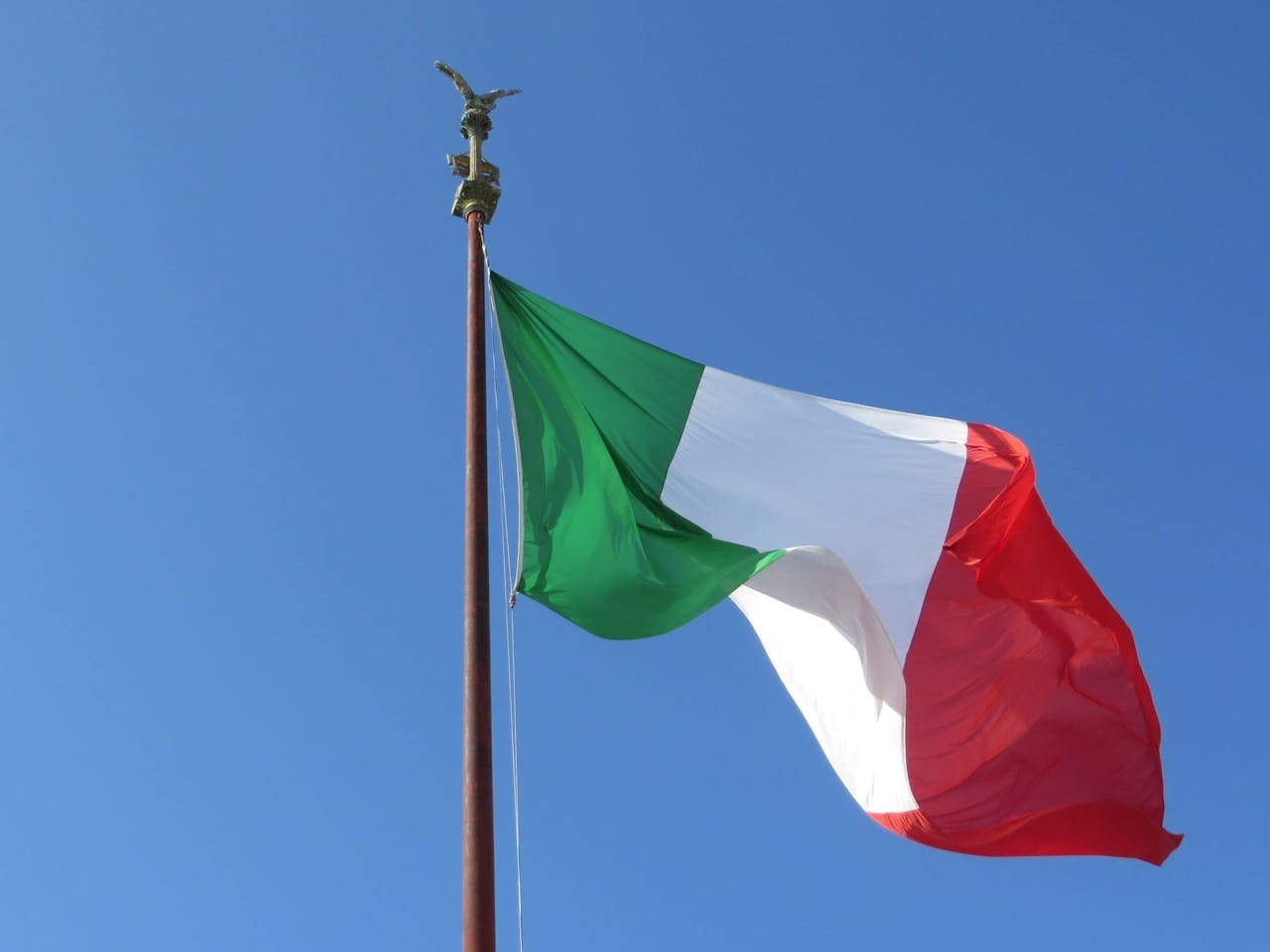 Conte ai saluti: nel suo futuro ci sarebbe la Nazionale