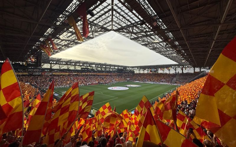 Malen e Konè spaziali: è merito loro se la Roma affonda la Fiorentina