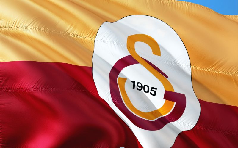 Leao subito protagonista: rosso procurato e vittoria