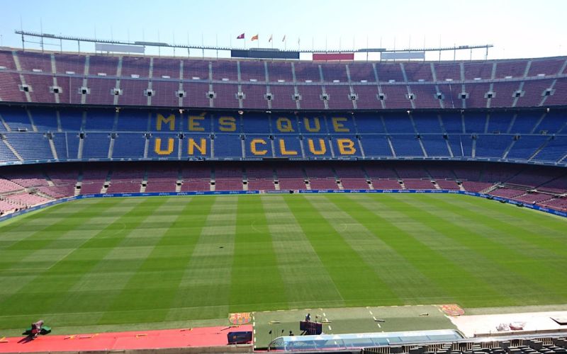 Il derby di Barcellona è blaugrana e Flick ipoteca la Liga